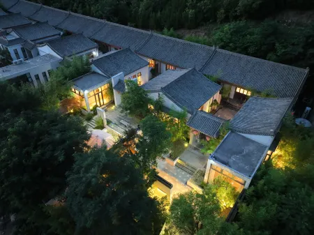 Linxia Qingfeng Homestay Отели в г. Ланьтянь