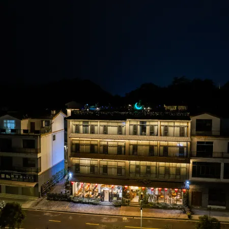 Yunxiang Pushu Inn