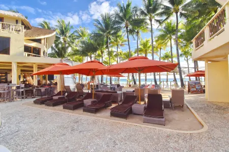 Ambassador in Paradise Отели рядом с достопримечательностью «Пятница Бич»