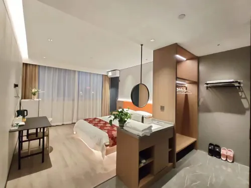 臨境輕奢影音酒店（寧波機場鄞州大道地鐵站店）