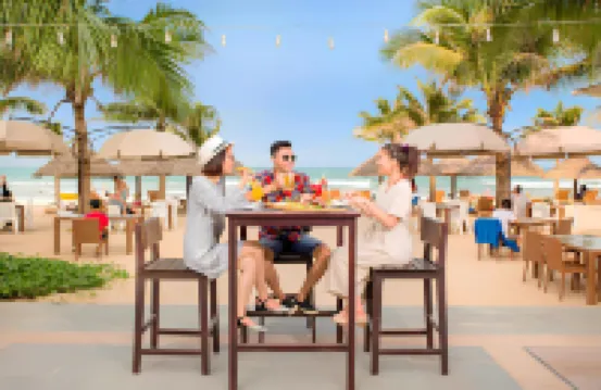 Holiday Beach Hotel Danang