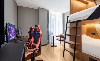 YUNIK Esports Hotel (Taizhou College Store)
