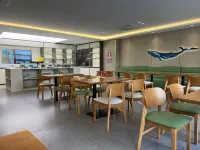 Baiheng Hotel (Shenzhen International Convention & Exhibition Center Tangwei Metro Station Branch) - 3 stjerner