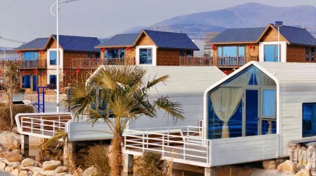 Nashuixiang Shuishang Qinghe Homestay Отели в г. Сичуань