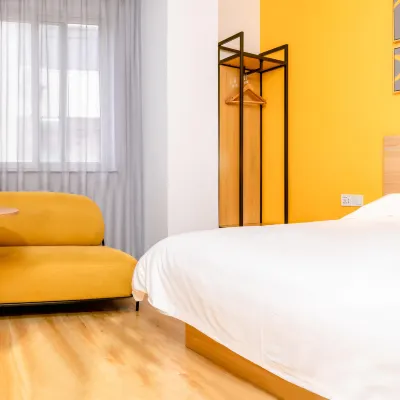 Pod Inn Premium Hotel (Nanjing Gulou Xuanwu Lake Xuanwumen Subway Station) Các khách sạn gần Chùa Jiming