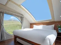 jinghe silk road rv campsite โรงแรมในจิงเหอ