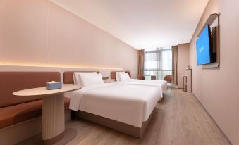 HanTing Hotel (Zhenjiang Railway Station Wanda Plaza)