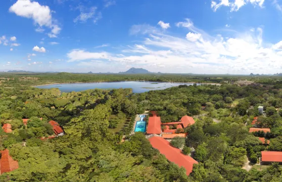 辛納蒙哈伯拉納山林酒店