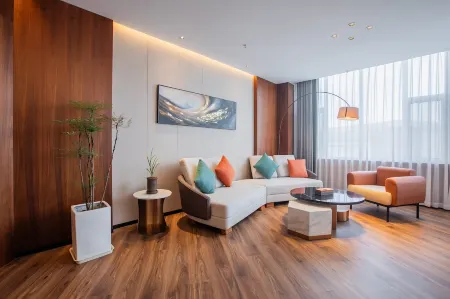 Gansu Boyue Airport International Hotel (Lanzhou Zhongchuan Airport Branch) Отели рядом с достопримечательностью «Dinosaur Kingdom»