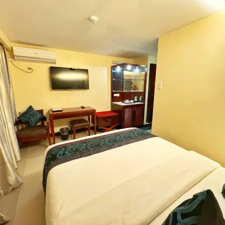 Golden Phoenix Hotel Boracay