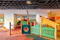 Luxe DongyueLi Suite Hotel