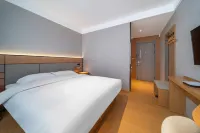 Elan Hotel（PuYang WanDa Plaza）