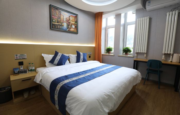 Oucheng Light Luxury Hotel (Zhong Yang Street Harbin Station)