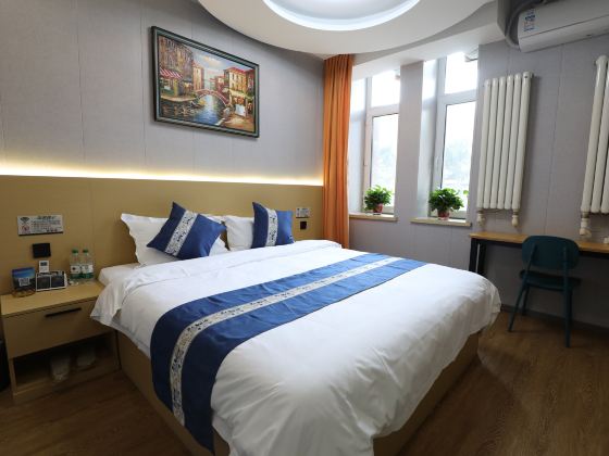 Oucheng Light Luxury Hotel (Zhong Yang Street Harbin Station)