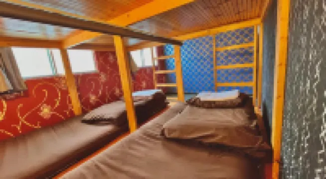 R Hostel Namba South