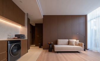 Mossland Hotel