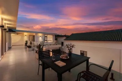 Evening Breeze for You B&B (Dali Ancient Town)