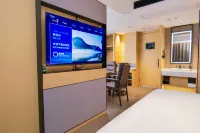 SEASON HOTEL