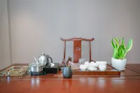 ORANGE CRYSTAL PHOENIX HOTEL (Bac Ninh, Vietnam) - parkir