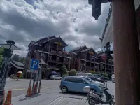Sanjiang Yueye Banshan Inn - con vistas a la montaña