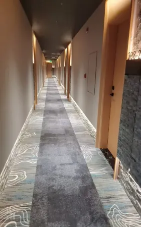 Tangshan Yipin Hot Spring Hotel Отели рядом с достопримечательностью «Qixia Mountain Scenic Area»