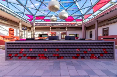 Trip.com Group Country Retreats (Tianjin Longshun  Joint Resort) Hotel in zona CPC Tianjin Beichen District Committee Party School