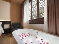 Nine Rooms Garden Hotel (Qixia Zen Temple Branch) Hotels near Qi Xia Mountain