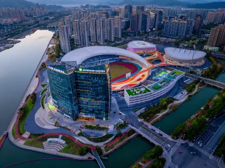 Wyndham Garden Hotel, Wenzhou South Railway Station Отели рядом с достопримечательностью «Wenzhou-Kean University»