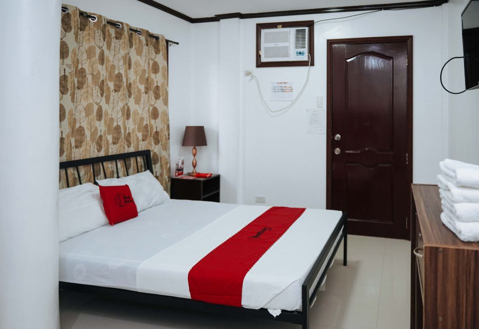 7. RedDoorz..