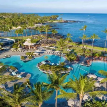Fairmont Orchid Hotels near Kings Shops