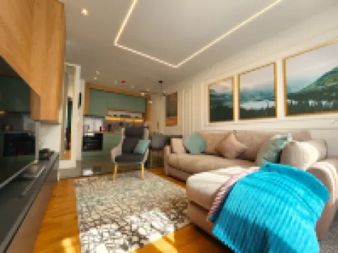 Modern Harmony -Your Luxury Retreat