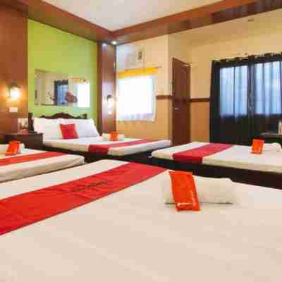 Reddoorz Plus near Municipality of Luisiana Laguna Rooms