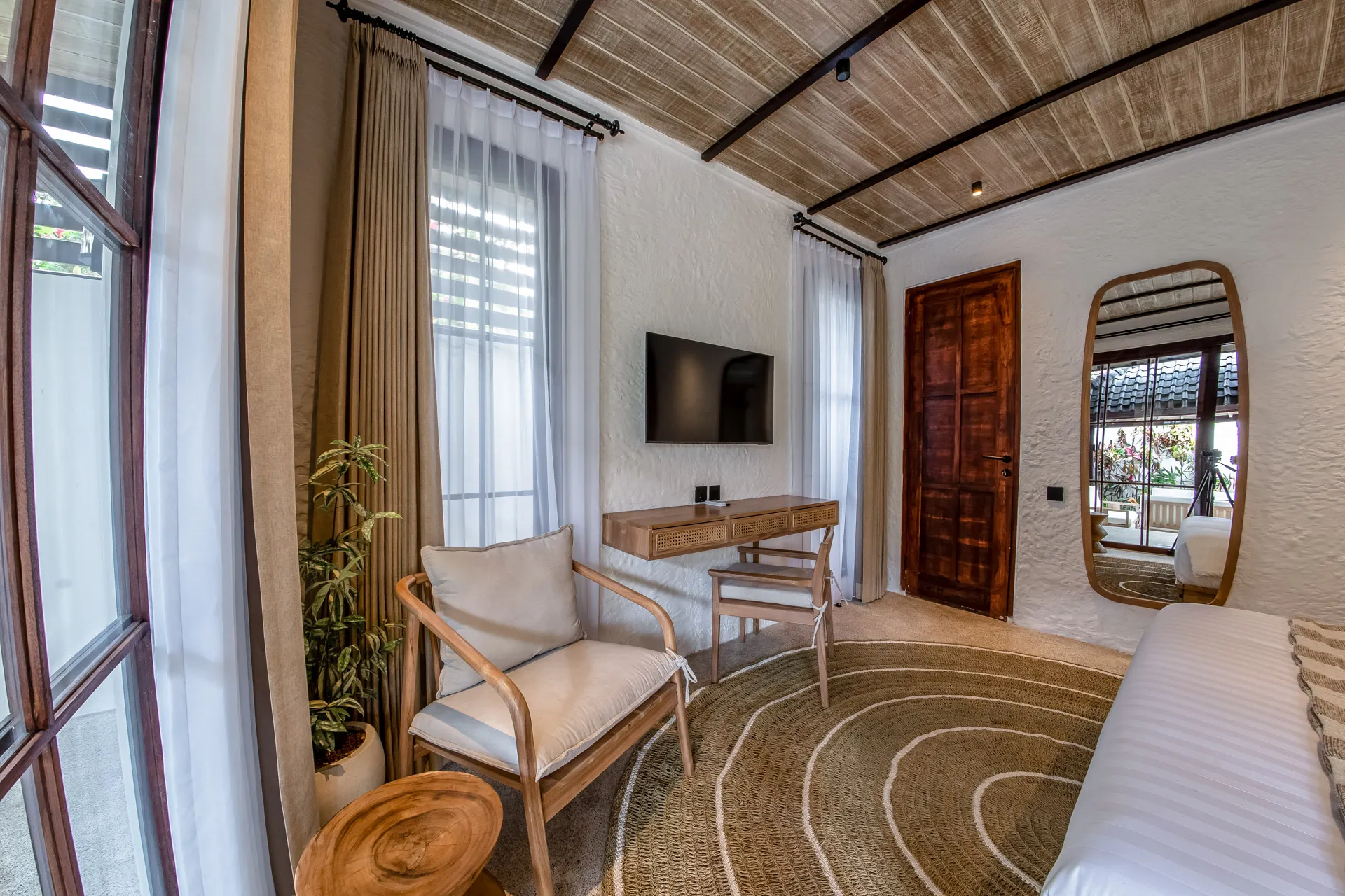 Putri Salju Villa by EVDEkimi – Teras indah di jantung artistik Ubud Kamar Photos