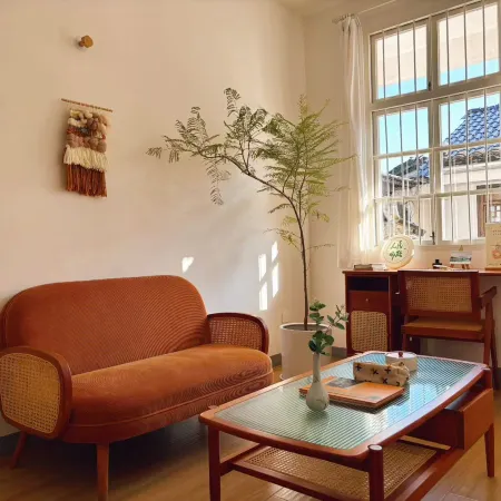 Poetry's Homestay