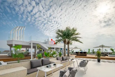 Rililanou International Hotel Hotel dekat Ruili North Passenger Transport Terminal