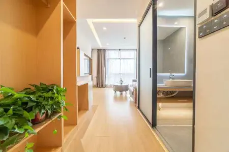 Weisheng  Hotel Отели в г. Ушань