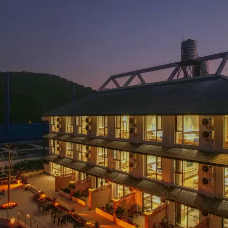 Alianya Linxi Rainforest Resort Hotel (Xishuangbanna Mengla County Wangtianshu Scenic Area)