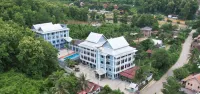 Hillman International Hotel Hotel dekat The Bamboo Experience