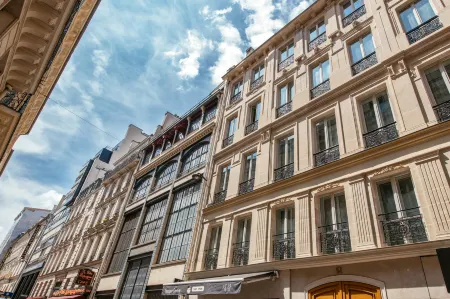 Aparthotel Adagio Paris Opéra Отели рядом с достопримечательностью «St-Medard»