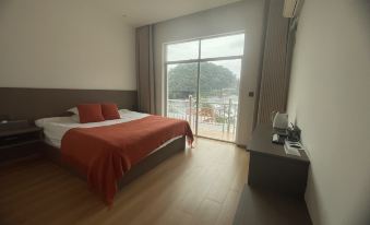 Sanqingshan Shanlang Guishu Homestay