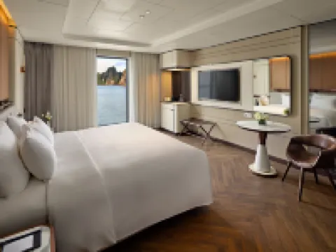 Grand Pioneers Halong Bay Cruise 2 Hotels in Ha Long City