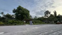 蘇安班克魯季海灘度假村 - 停車場