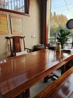 Changge Xingang Express Hotel Hôtels à : Changge