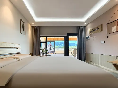 Xinyuan Yaqin Food Manor