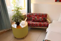 Jinse Shanfang · San Guniang Boutique Stay (Tekes Bagua City Lijie)
