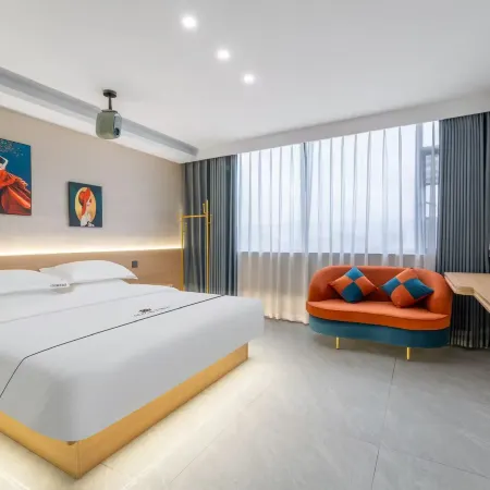Anning Chuangyi Business Hotel