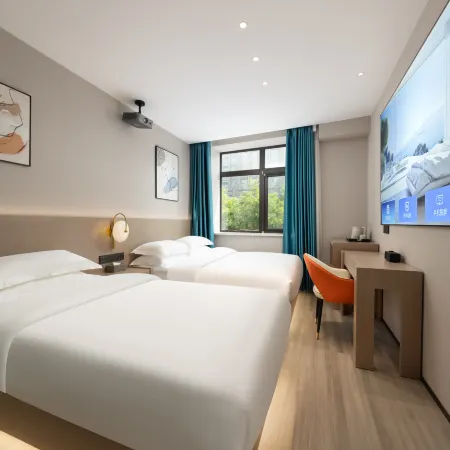 Erman Hotel (Beijing Sanlitun Chaoyangmen Subway Station Branch)