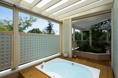 本館デラックス スイート禁煙 小谷流の里 ドギーズアイランドの写真