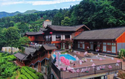 Hefeng Heyuqianxun Homestay