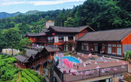 Hefeng Heyuqianxun Homestay